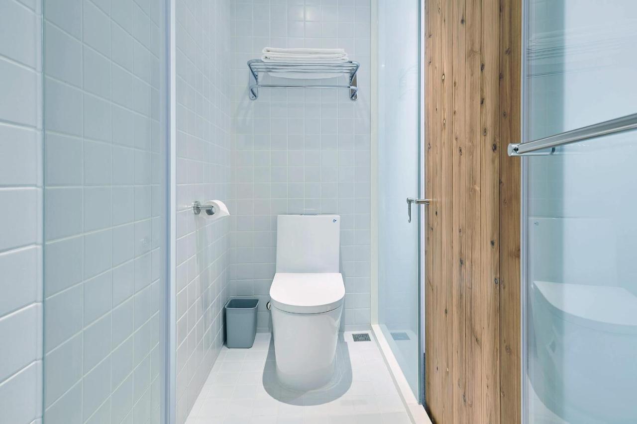 Star Hostel Taichung Parklane Esterno foto