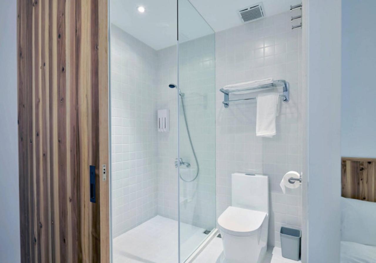 Star Hostel Taichung Parklane Esterno foto